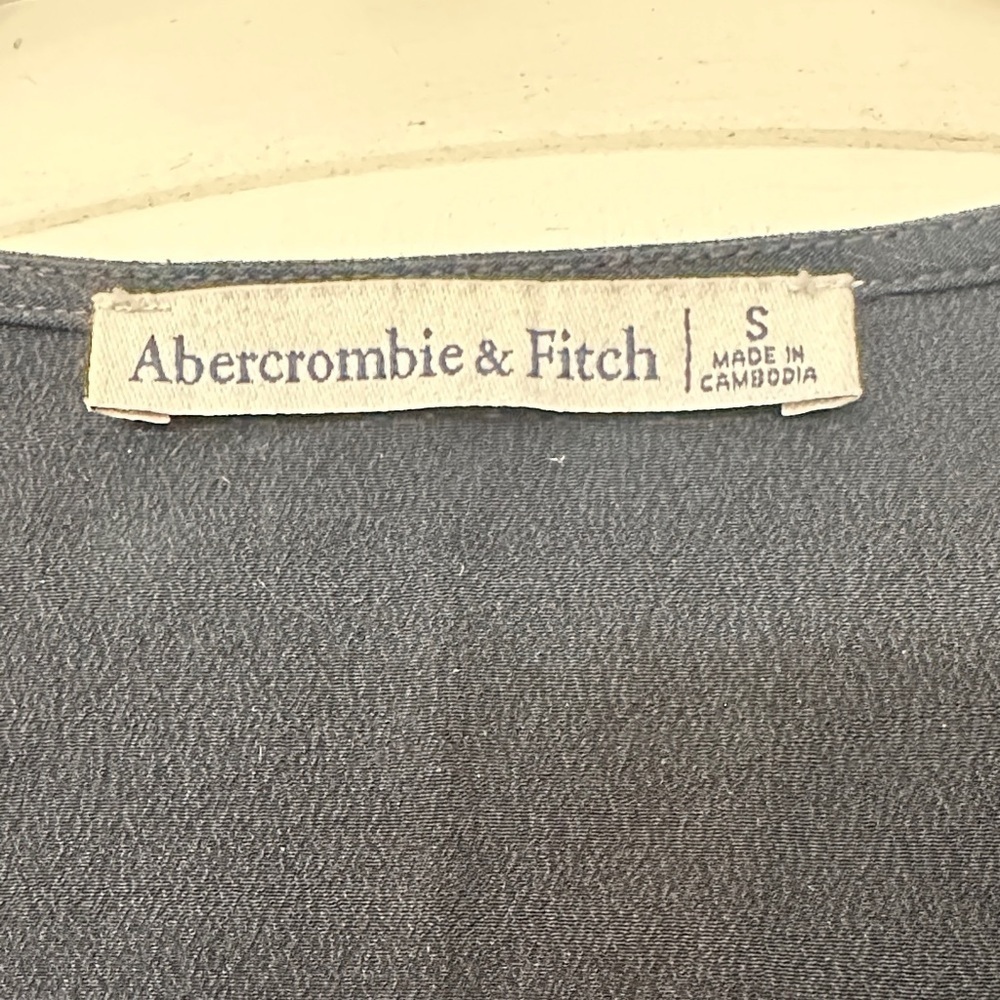 Abercrombie & Fitch Black Twist Front Blouse - Picture 2 of 4
